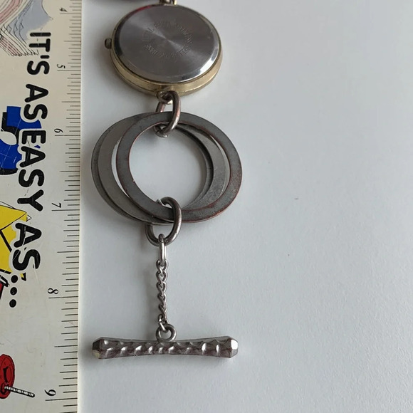 Quartz Chain Link, Toggle Closure Watch 8.5" - Picture 6 of 6